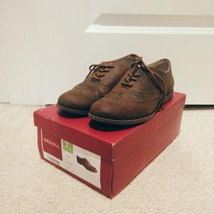 Women's Vintage-looking Brogues